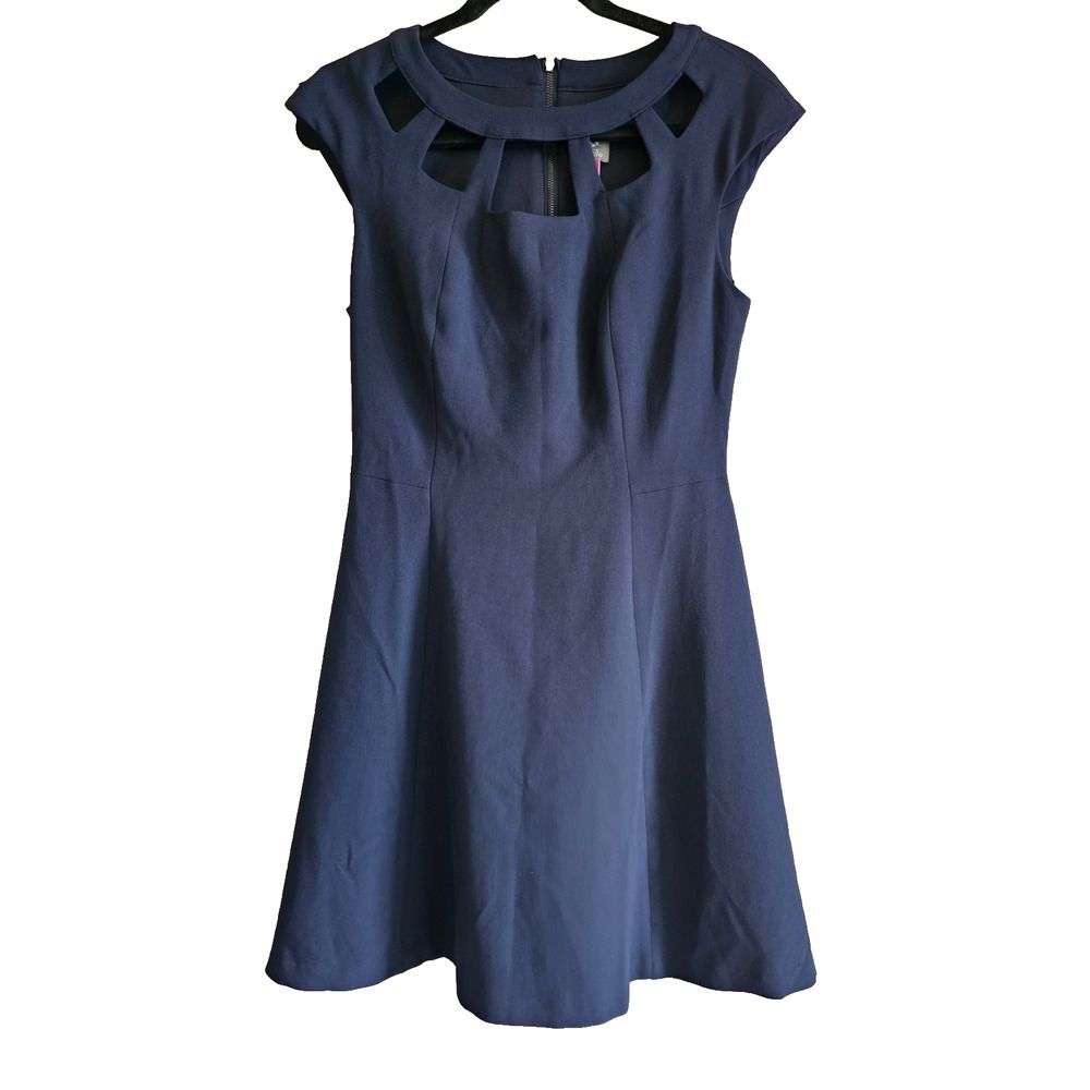 Vince Camuto little black dress with cut out neck-flirty yet classic sz 8